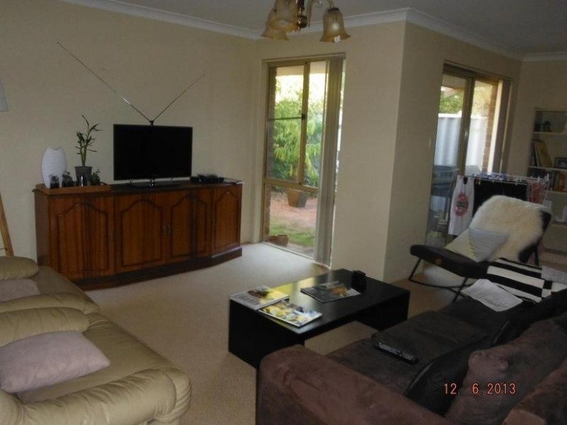 1/64 Tweeddale Road, Applecross WA 6153