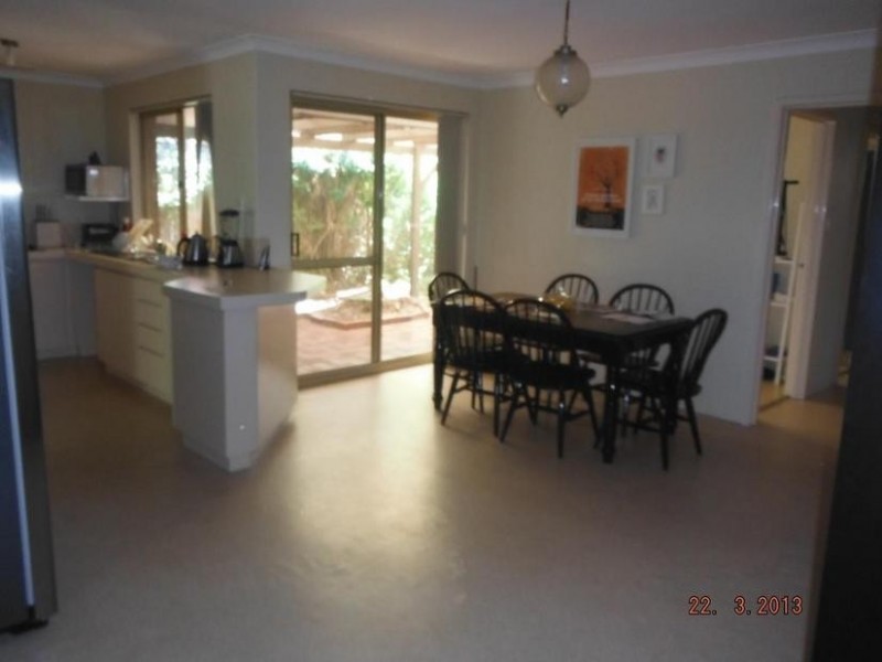 1/64 Tweeddale Road, Applecross WA 6153