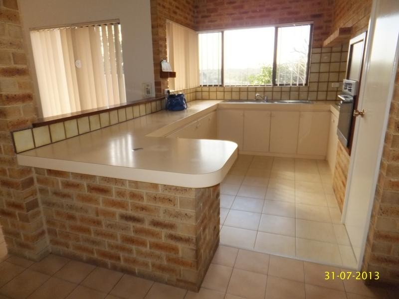 2 Masefield Avenue, North Lake WA 6163