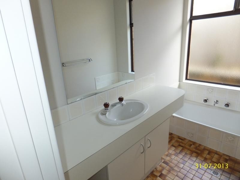 2 Masefield Avenue, North Lake WA 6163