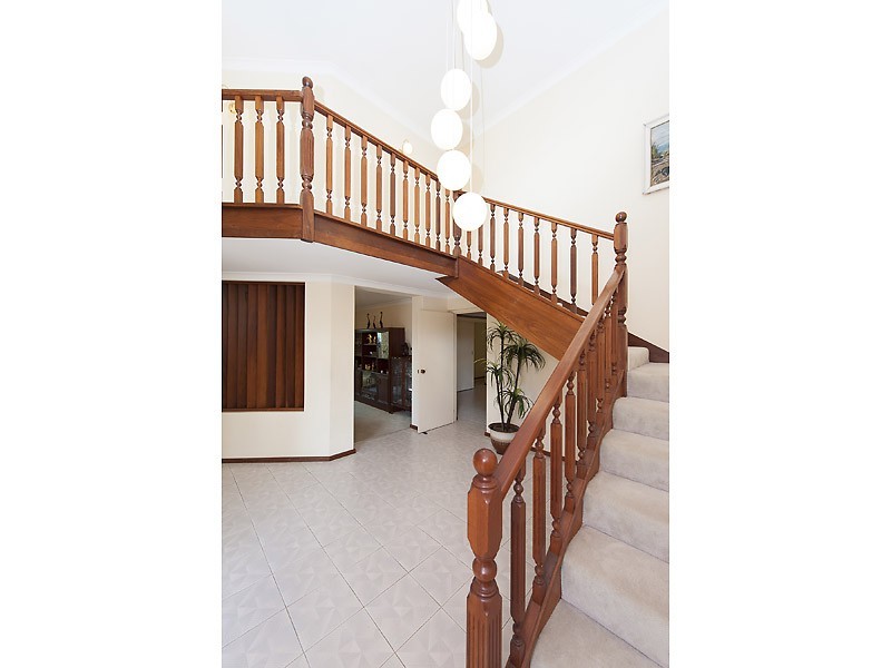 4 Penno Court, Leeming WA 6149