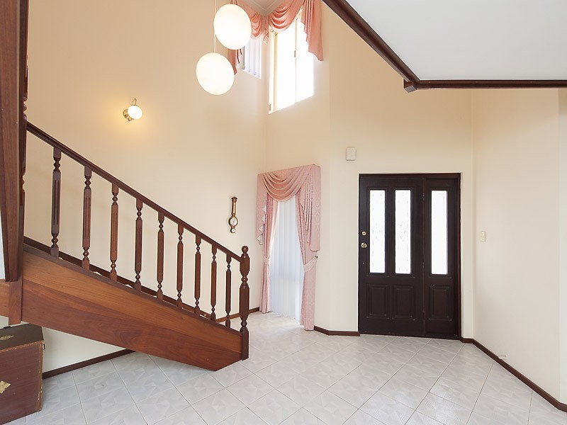 4 Penno Court, Leeming WA 6149