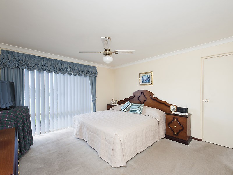 4 Penno Court, Leeming WA 6149