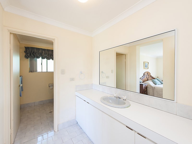 4 Penno Court, Leeming WA 6149