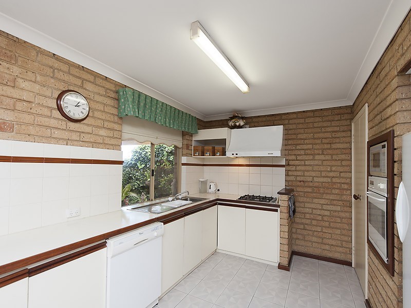 4 Penno Court, Leeming WA 6149