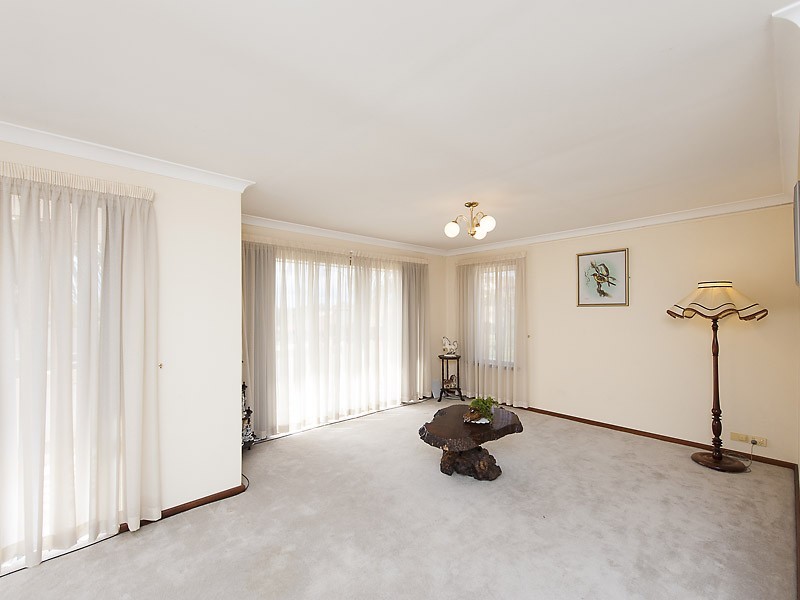4 Penno Court, Leeming WA 6149