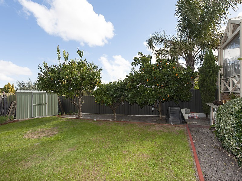 4 Penno Court, Leeming WA 6149
