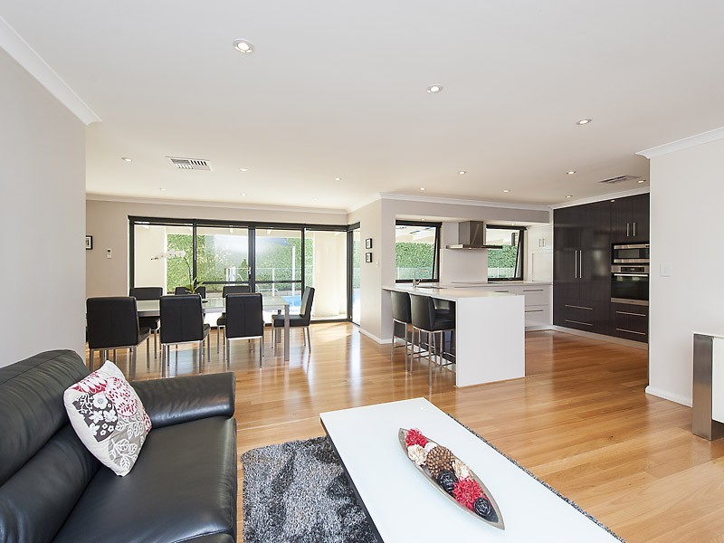 3 Clarke Way, Bateman WA 6150