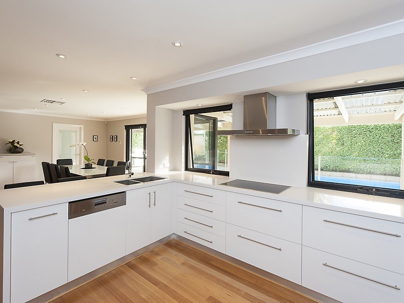 3 Clarke Way, Bateman WA 6150