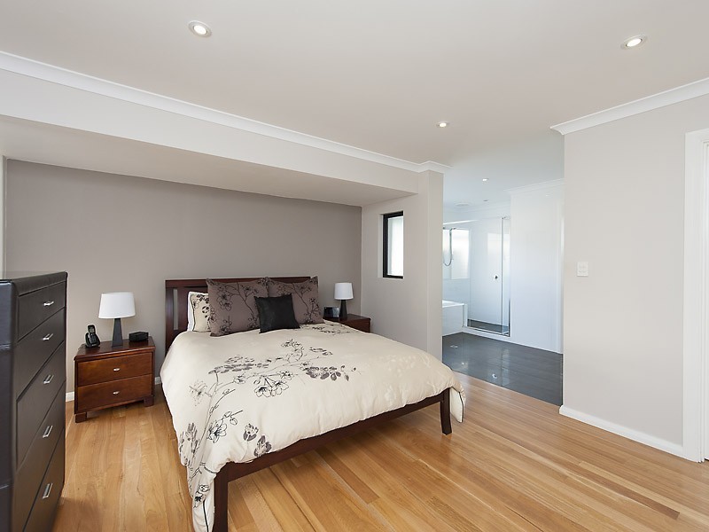 3 Clarke Way, Bateman WA 6150