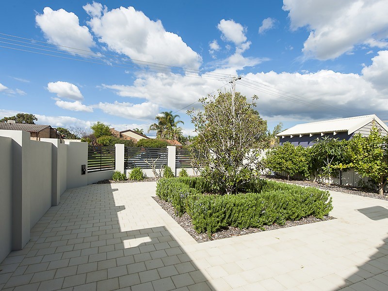 3 Clarke Way, Bateman WA 6150