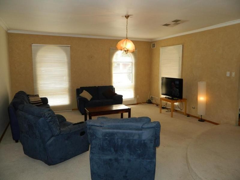 5 Lewis Close, Bull Creek WA 6149