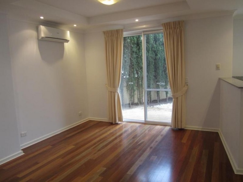 8 Tallow Tree Crescent, Subiaco WA 6008