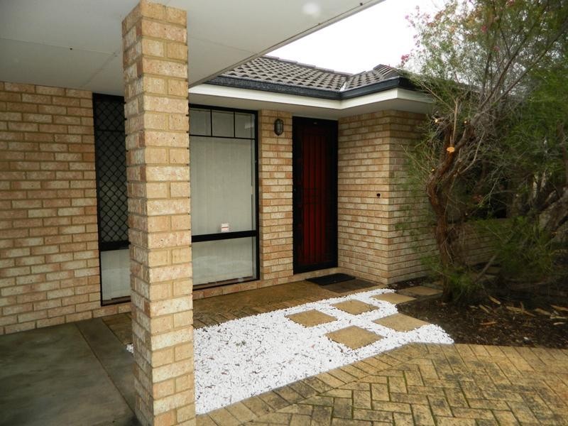 5 Donaldson Street, Queens Park WA 6107