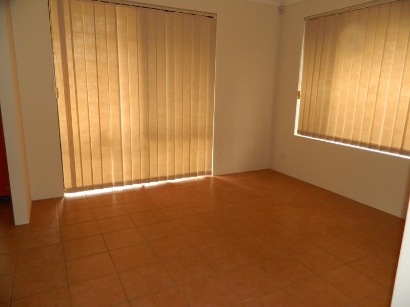 5 Donaldson Street, Queens Park WA 6107