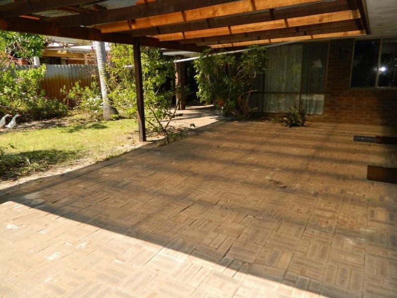 13 Hewison Street, Leeming WA 6149