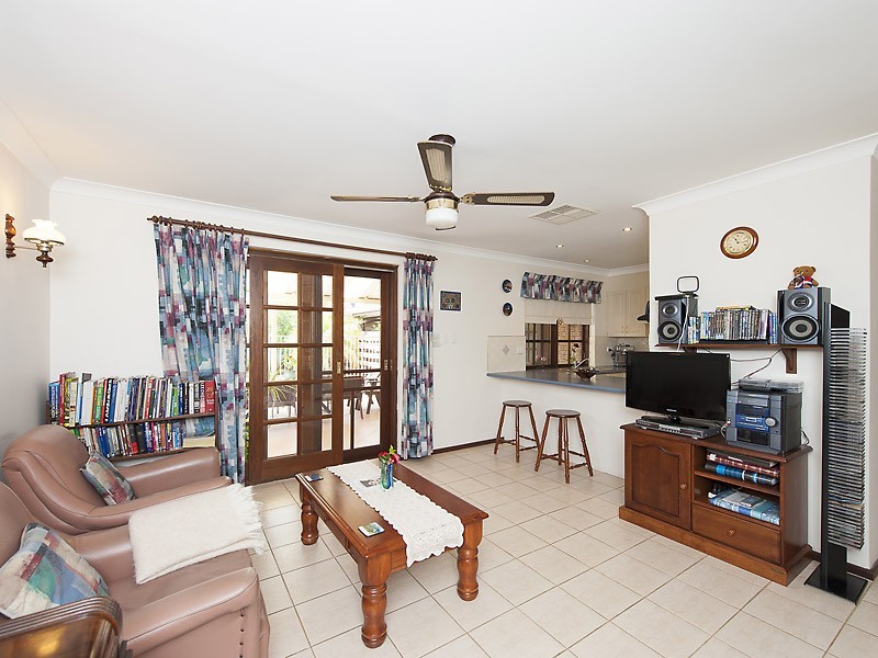 19 Weeks Way, Bull Creek WA 6149