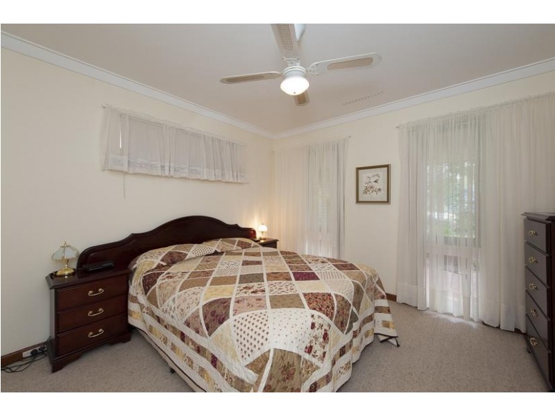 11 Bartling Crescent, Bateman WA 6150
