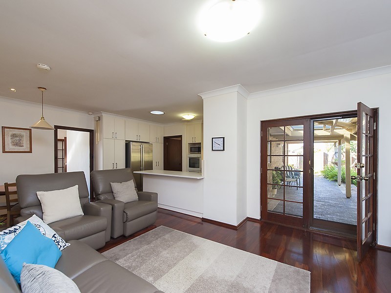 2 Solly Court, Bull Creek WA 6149