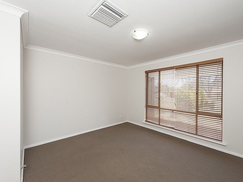 17 Curran Place, Leeming WA 6149
