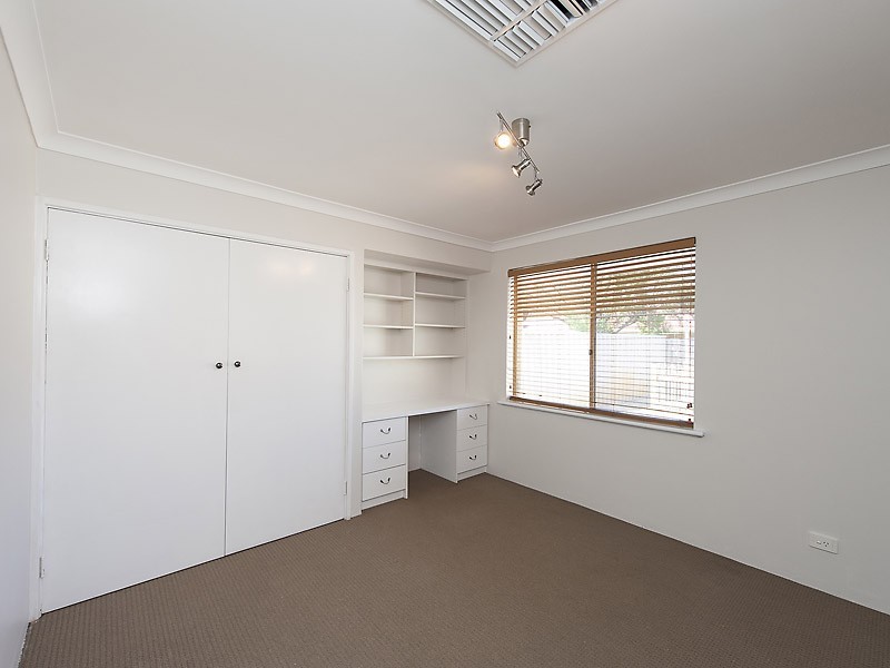 17 Curran Place, Leeming WA 6149