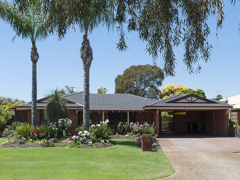 13 Envall Way, Leeming WA 6149