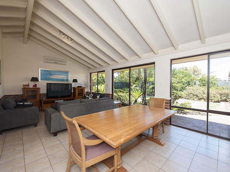 13 Envall Way, Leeming WA 6149