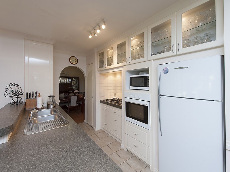 13 Envall Way, Leeming WA 6149