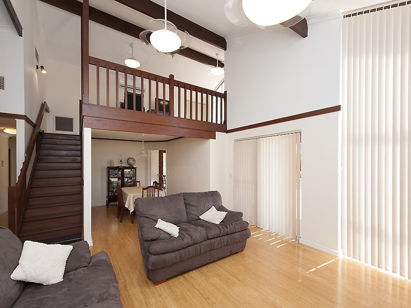 8 Timbrell Way, Leeming WA 6149