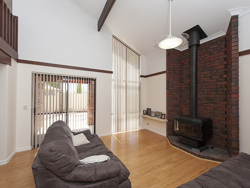 8 Timbrell Way, Leeming WA 6149