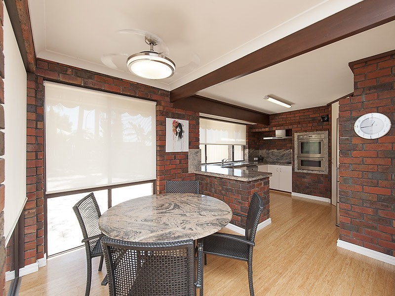 8 Timbrell Way, Leeming WA 6149