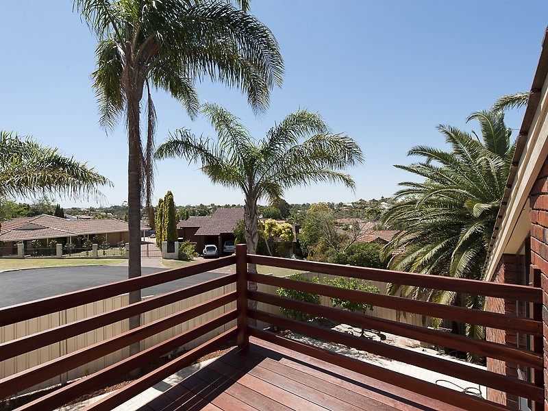 8 Timbrell Way, Leeming WA 6149