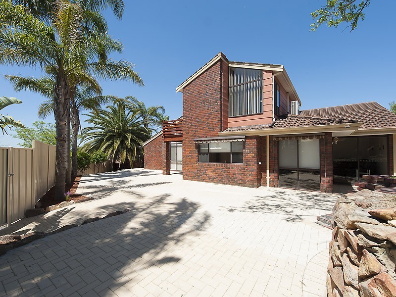 8 Timbrell Way, Leeming WA 6149