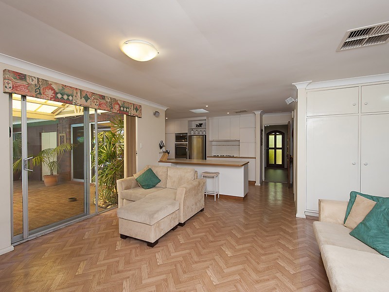 87 Darley Circle, Bull Creek WA 6149