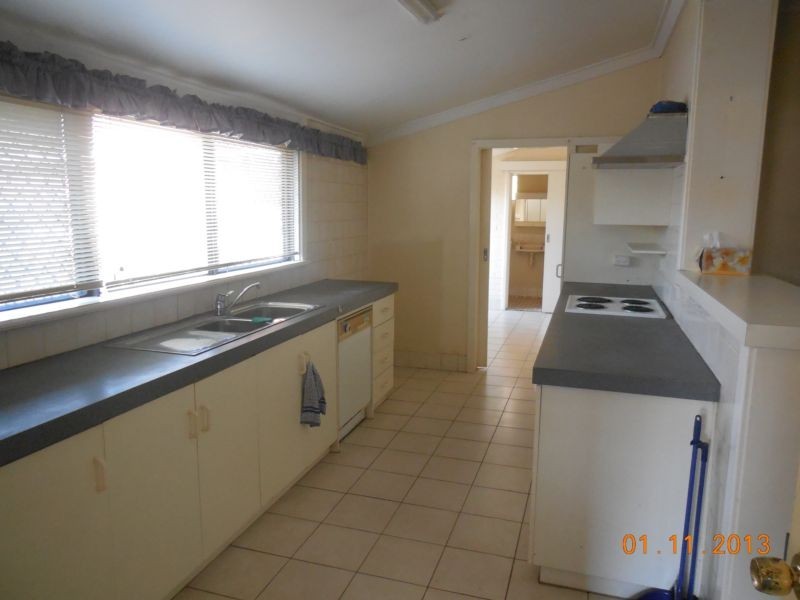 2 Cowrie Crescent, Mount Pleasant WA 6153