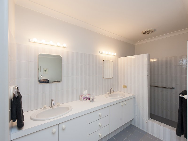 13 Riches Way, Bull Creek WA 6149