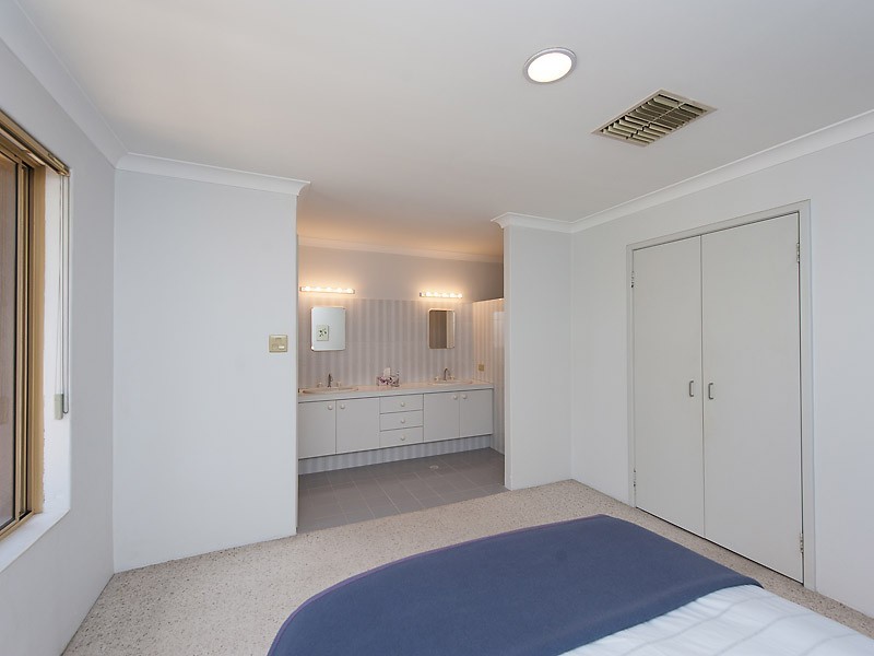 13 Riches Way, Bull Creek WA 6149