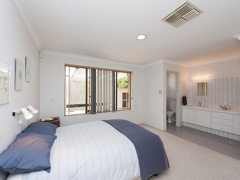 13 Riches Way, Bull Creek WA 6149