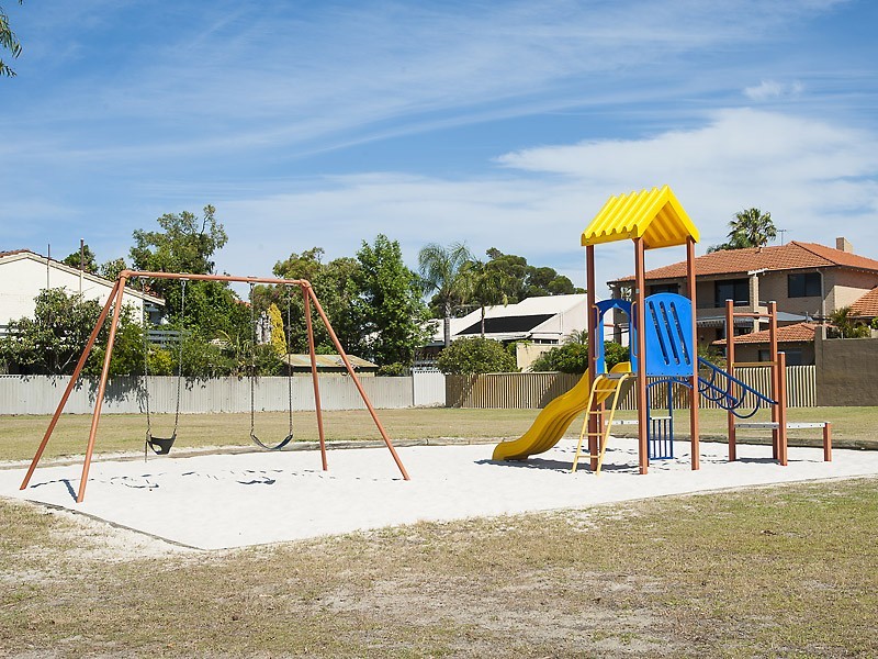 13 Riches Way, Bull Creek WA 6149