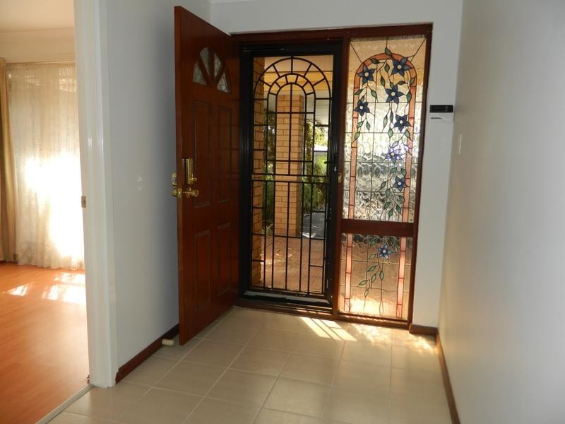 42 Urbahns Crescent, Bateman WA 6150