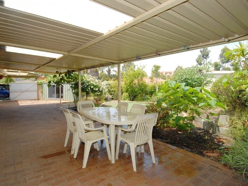 42 Urbahns Crescent, Bateman WA 6150