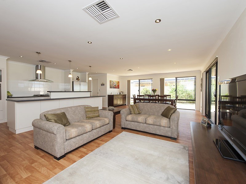 50 Jacksonia Promenade, Success WA 6164