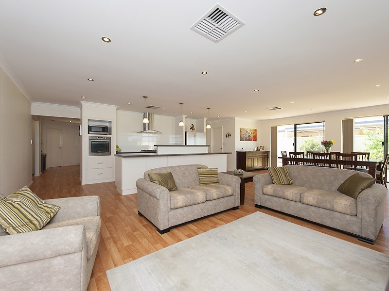 50 Jacksonia Promenade, Success WA 6164