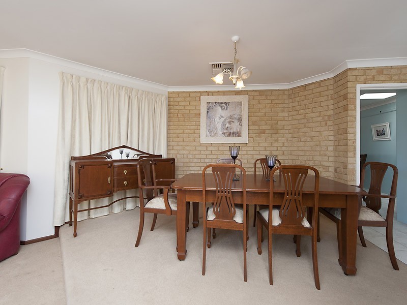 11 McGuiness Drive, Leeming WA 6149