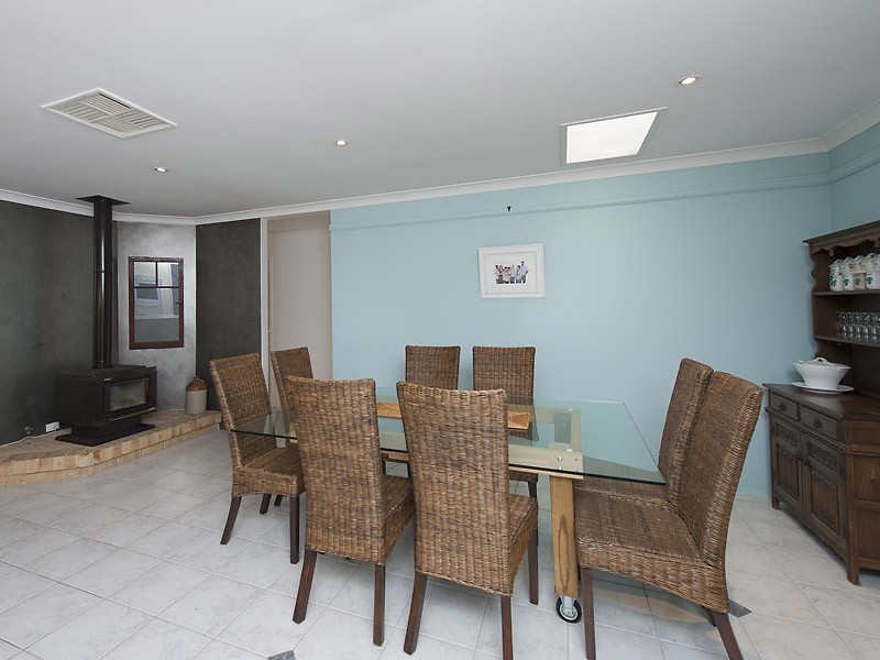 11 McGuiness Drive, Leeming WA 6149