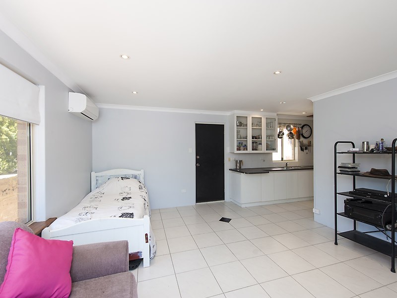 11 McGuiness Drive, Leeming WA 6149