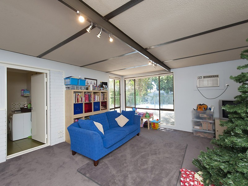 13 Owgan Place, Bull Creek WA 6149