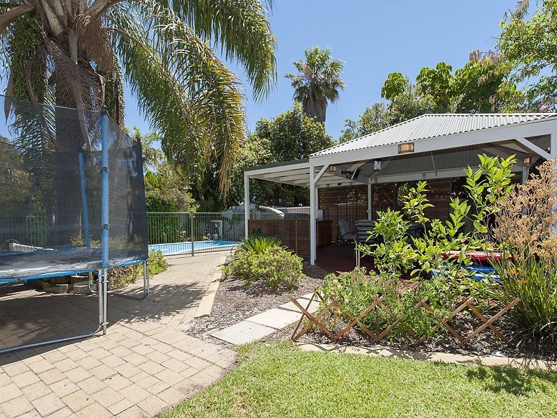 13 Owgan Place, Bull Creek WA 6149