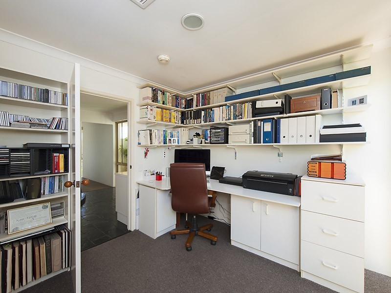 7 Upson Court, Leeming WA 6149