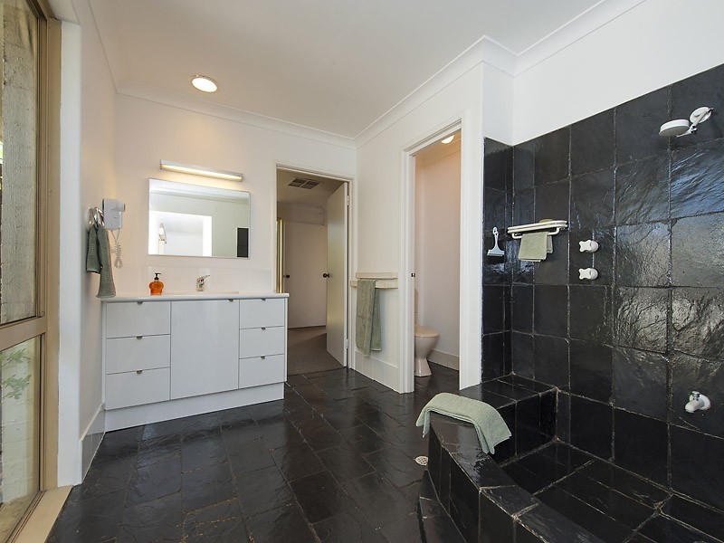 7 Upson Court, Leeming WA 6149